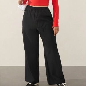 Athleta Black Promenade High Waist Wide-Leg Cargo Pants - S Tall